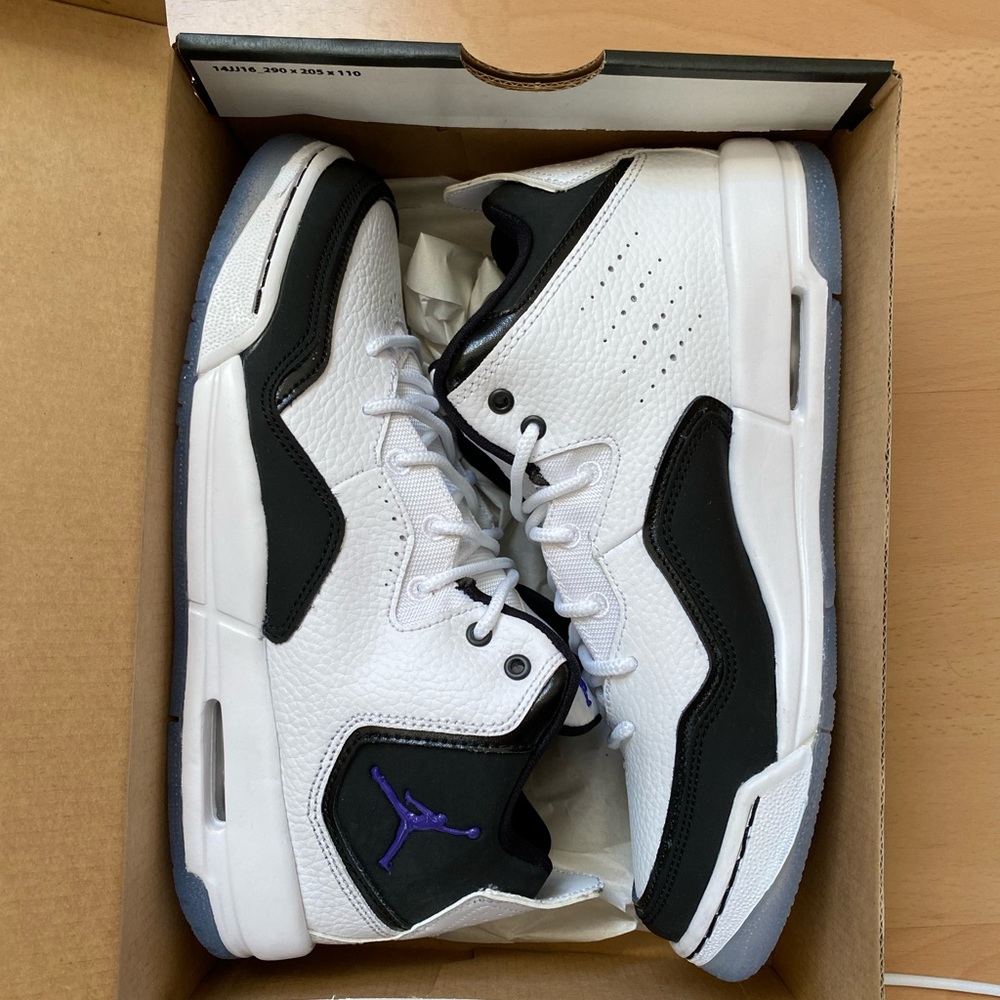 Jordan Courtside 23 White Dark Concord GS
